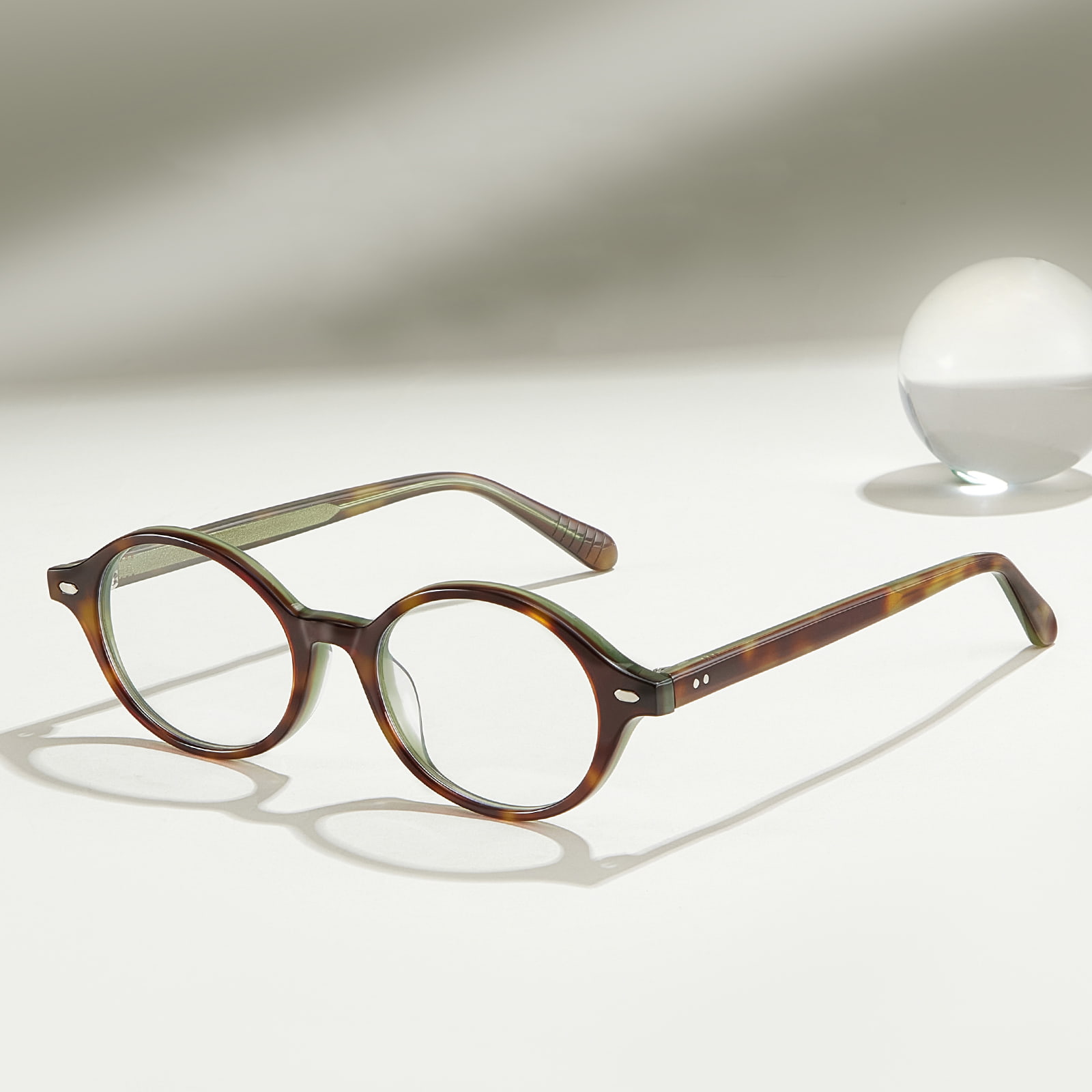BC8046 Occhiali ovali semplici in acetato anallergico